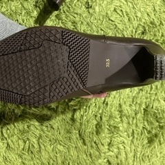 ピエディヌーディの本革ブーツの画像