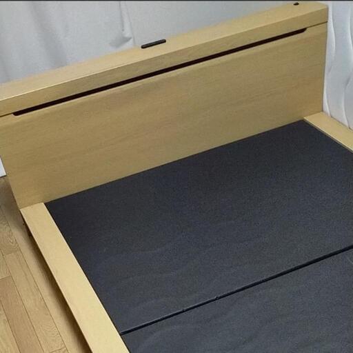【美品】中古品ダブルベッド某有名家具店ショールーム展示の品物です
