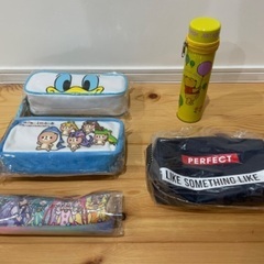 新品　キャラクター　小物入れ、筆箱