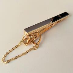 ネクタイピン、カフスセットの画像