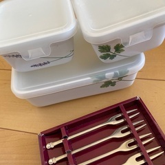 値下げします！茶托　急須　タッパー　お食い初めセット　他の画像