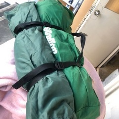 Strattonドーム型テント　寝袋？の画像