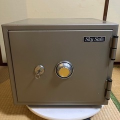 耐火金庫 ダイヤル式＋鍵 コンパクトサイズ 