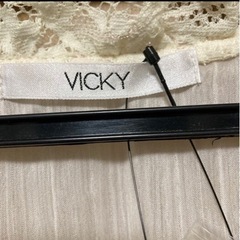 ビッキー　新品　ブラウスの画像