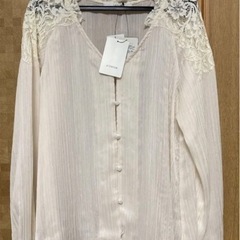 ビッキー　新品　ブラウスの画像