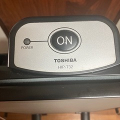 東芝ズボンプレッサーの画像