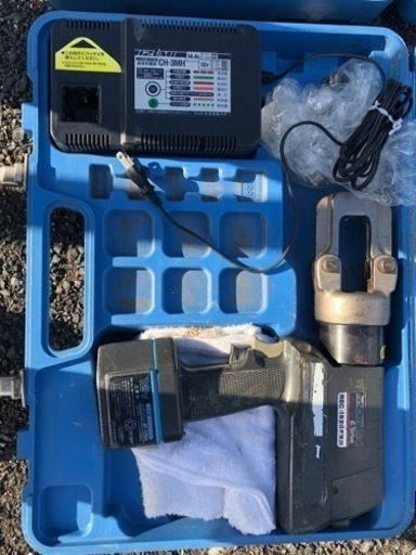 泉精機　充電式圧着器