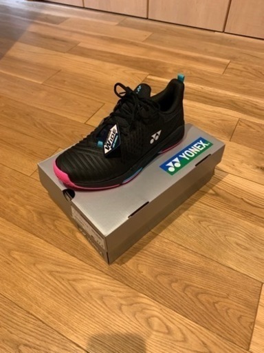 新品YONEXテニスシューズ