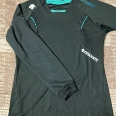 【新品】デサント　DESCENTE 長袖　Ｔシャツ　レディースMの画像