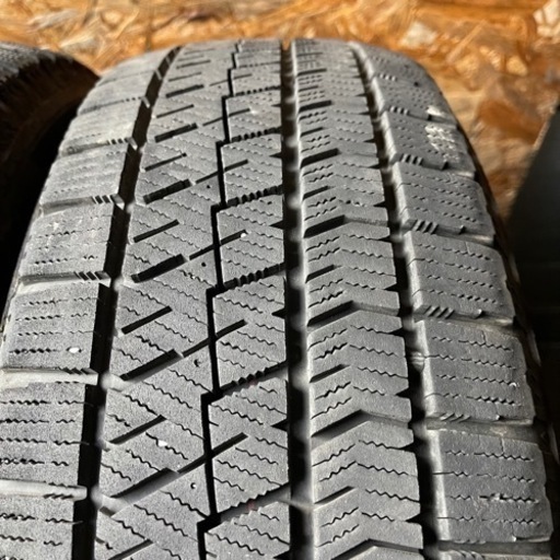 バリ山　BRIDGESTONE ブリヂストン　ブリジストン　VRX2 195/65R15 スタッドレス タイヤ　2019年製　15イン