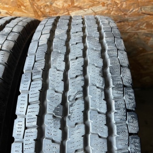 バリ山　YOKOHAMA ヨコハマ　IG91 195/80R15 107/105L LT スタッドレス タイヤ　2017年製