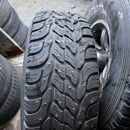 ランクル　スパイクタイヤ　LT 285/75R16 アルミホイール付き　YOKOHAMA ジオランダー　4本セット