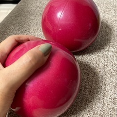 無料！ボール型ダンベル　1キロ×2個の画像