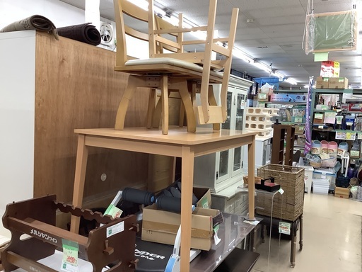 ダイニング 4点セット (テーブル+イス3脚 ) 管C221029KK (ベストバイ 静岡県袋井市)