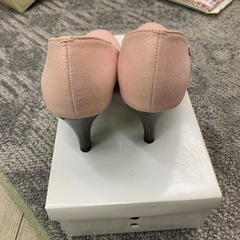 【未使用】ピンクのパンプスの画像
