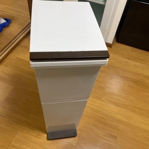 縦長　ゴミ箱　コロコロ付き　ダストボックス