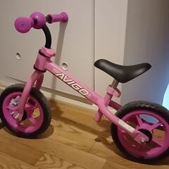 ストライダー　AVIGO　EVAタイヤ　トレーニングバイク　ピンク