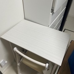 【値下げ】折りたたみデスク＆チェア(幅70×奥行45×高さ69.5cm・ホワイトウォッシュ)の画像