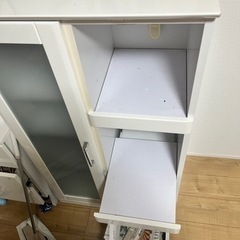 食器棚　の画像
