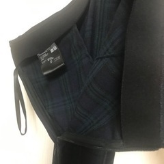 UNIQLO グリーンチェックスカートの画像