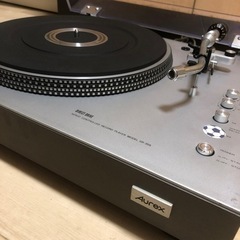 【週末限定割引あり】ビンテージなレコードプレーヤー