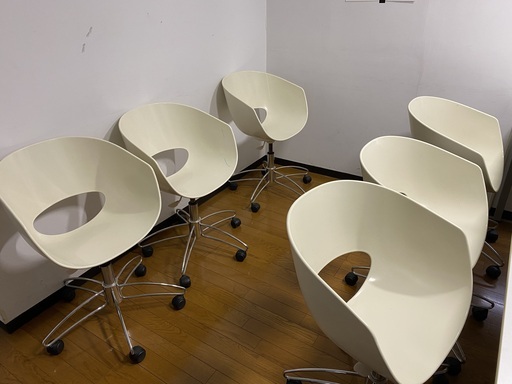 円形　椅子　オフィース仕様　８脚