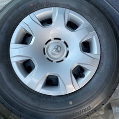 ハイエース純正タイヤ新車外し