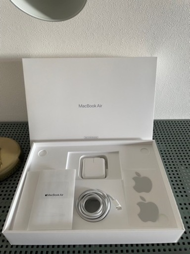 MacBook Air M1チップ　シルバー