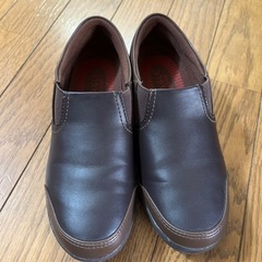 スニーカー　中古品