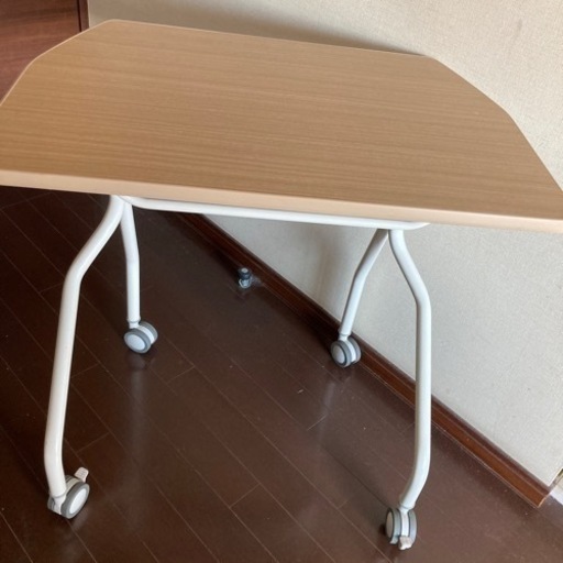 折りたためるパソコンデスク