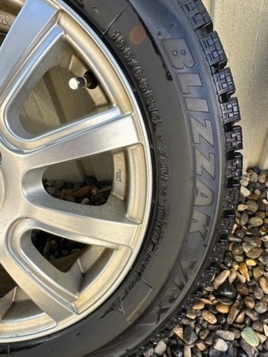 スタッドレスタイヤ９部山　アルミホイールセット　ブリヂストンVRX  155/65/14  商品説明を良くご覧ください。