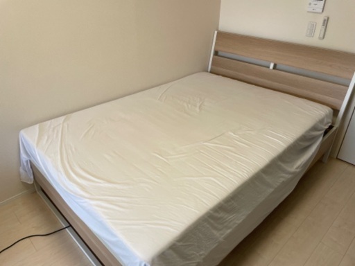 IKEA ダブルベッド