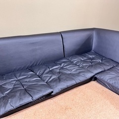 オシャレなL字型ソファの画像