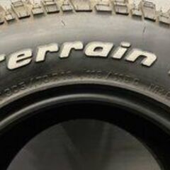 未走行に近い BF Goodrich Mud-Terrain T/A KM LT305/70R16 118/115Q 16インチ 夏タイヤ 1本 ホワイトレター　(MTI177MS)クレジットカード QRコード決済可能の画像