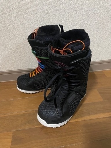 Thirtytwo ブーツ