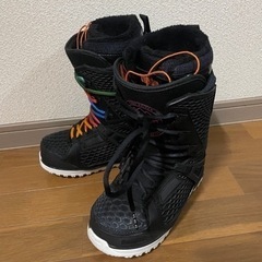 Thirtytwo ブーツ