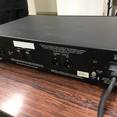 EAW MX200iチャンネルデバイダーの画像