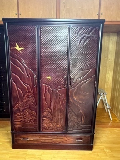 和風柄タンス 鎌倉彫り