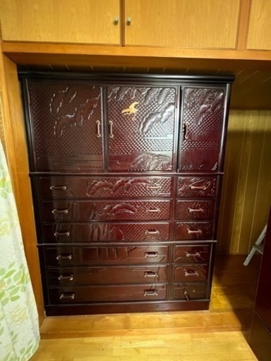 和風模様タンス 鎌倉彫り