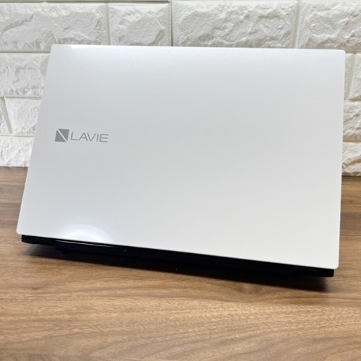 【美品】ホワイト Lavie☘ 爆速SSD512GB搭載☘第7世代Core i7