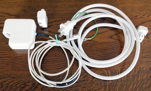 美品　MacBookAir 2011