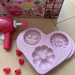 ケーキを作るおもちゃの画像