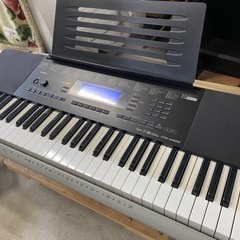 2016年製🍁 カシオ 電子キーボード 61標準鍵 ベーシックキ...
