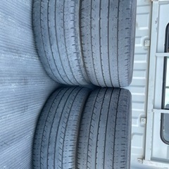 235/50R18タイヤあげます。の画像