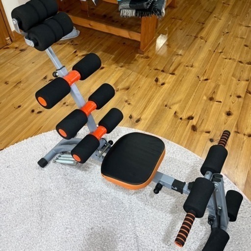 腹筋トレーニングマシン