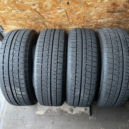 バリ山　BRIDGESTONE ブリヂストン　ブリジストン　REVOGZ 215/60R16 スタッドレス タイヤ　2015年製　16インチ