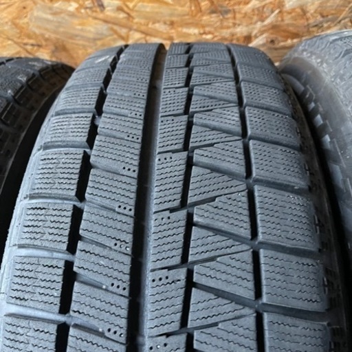 バリ山　BRIDGESTONE ブリヂストン　ブリジストン　REVOGZ 215/60R16 スタッドレス タイヤ　2015年製　16