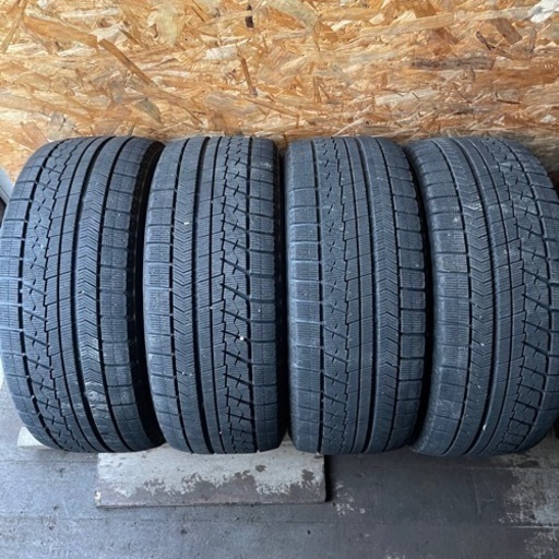 極上タイヤ　BRIDGESTONE ブリヂストン　ブリジストン　VRX 225/50R17 スタッドレス タイヤ　2017年製　17インチ