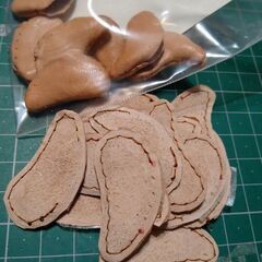 手縫いで作る✨栃木レザーを使用したテディベア🧸の画像