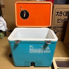 クーラーボックス
